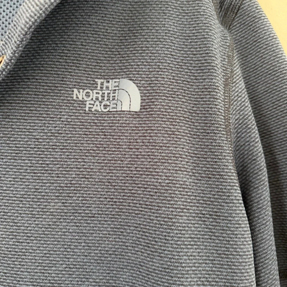 The North Face Mens FlashDry Polo Shirt Navy Blue Stripe Snap Button Medium